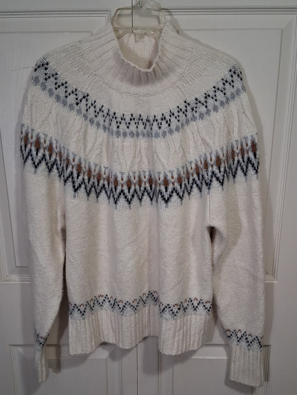 Nicole Miller Artelier Fair Isle Knit Turtle Neck Sweater - XL - Off White Blue